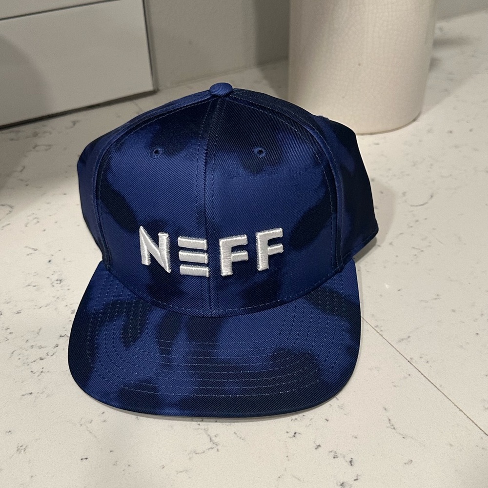 NEFF Hat NWT